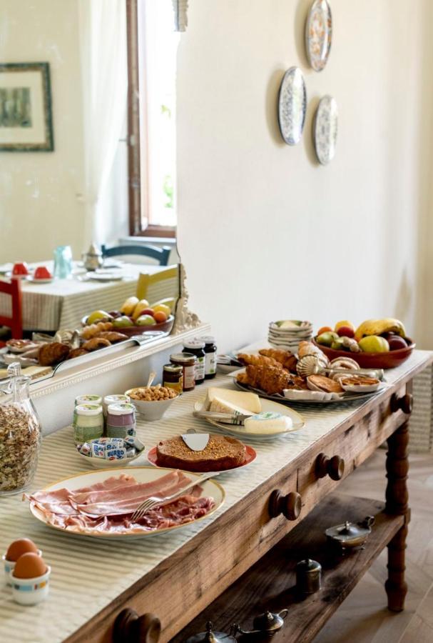 Le Vecchie Persiane - Bed & Breakfast 디아노 달바 외부 사진
